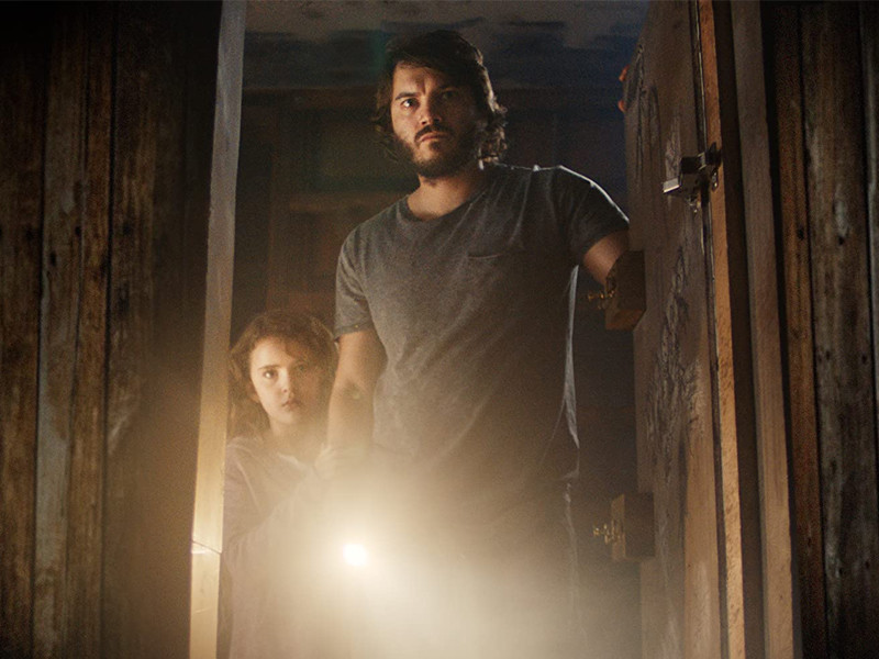 REVIEW Freaks – Phim hay nhất về những kẻ “dị biệt” trong những năm gần đây