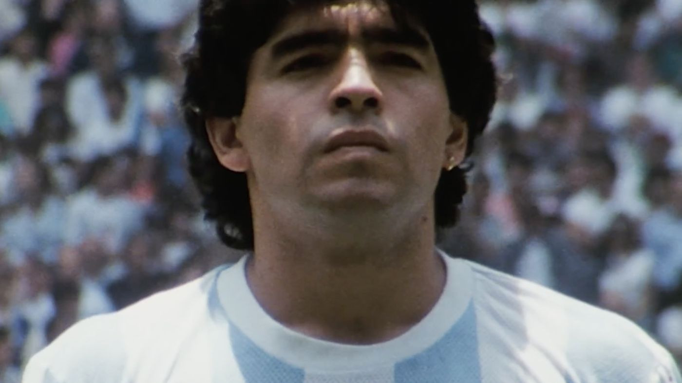 Diego Maradona – Chân dung một cầu thủ vĩ đại và một con người đổ vỡ