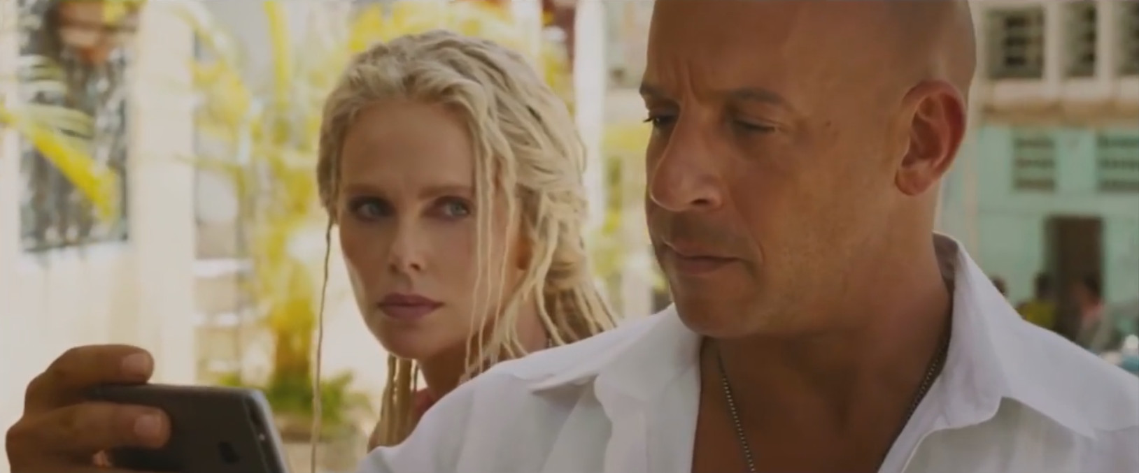 Review Fast 8 – Bất ngờ nối tiếp những bất ngờ